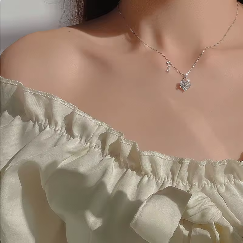 Silver-tone heart and key necklace, image 3