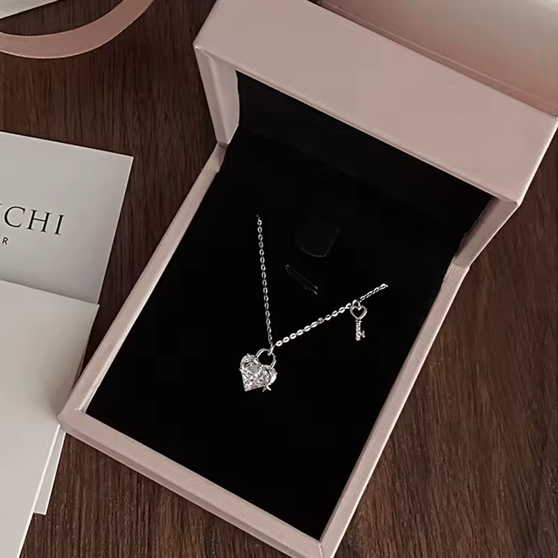 Silver-tone heart and key necklace, image 5